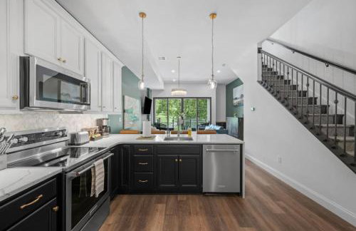 Stunning Penthouse Double King Suite on Butler Street with rooftop deck and free off street parking - Foto 6