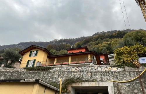 SALA COMACINA APARTMENT NO 1-SLEEPS 10 by Italian Apartments - Foto 1