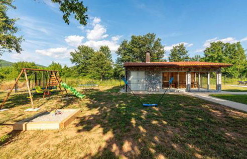 Awesome Home In Licko Cerje With Wifi - Photo 18