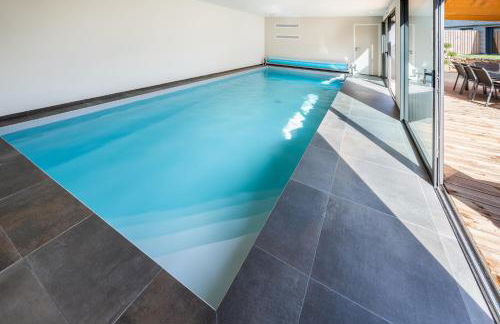 NOUVEAUTE!!! Villa en bord de mer avec piscine intérieure! - Foto 30