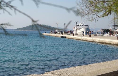 D HOUSE authentic Zlarin house, relaxing courtyard and terrace - Photo 25