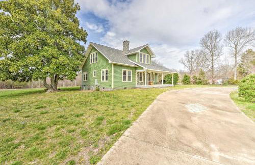 Elegant and Spacious Retreat about 18 Mi to Lake Norman! - Photo 32