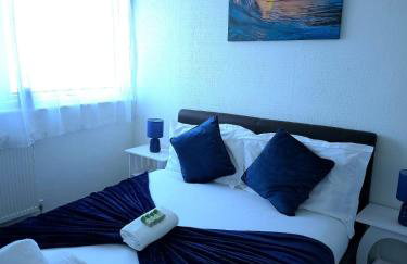 Large House, Home for Contractors- Park Free - Foto 39