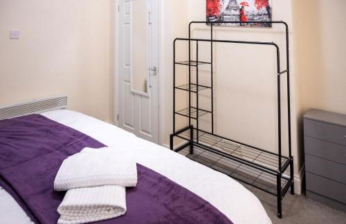 Rugby 1-BR Apt, Parking, City Centre, Sleeps 3 - Foto 5