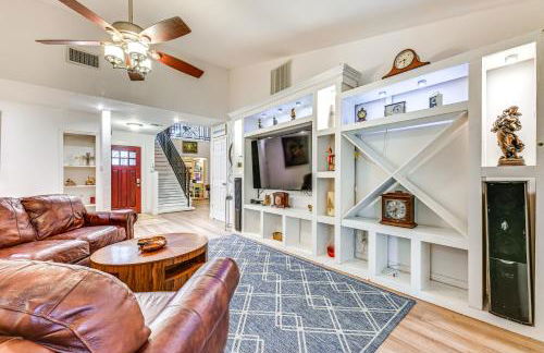 Spacious Family Home with Fenced Yard in DFW Area - Foto 5