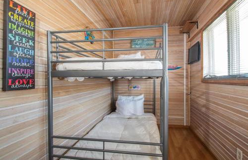 Bay Breeze House Waterfront home with pool - Foto 15