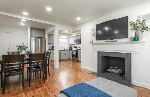 4 Bedroom Plaza Charmer Pet Friendly - Photo 1