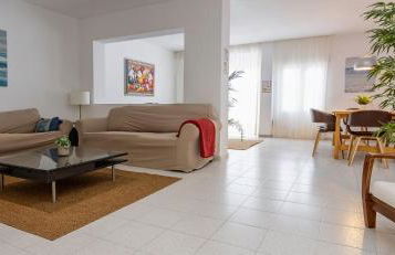 Seafront House,Sea Views,Pool and BBQ, Airport 10 mns - Photo 59