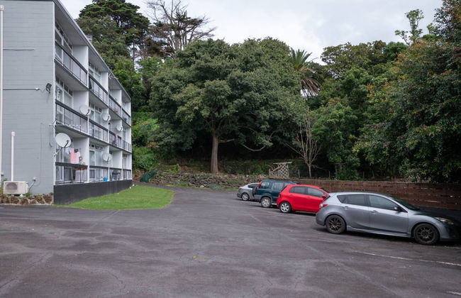 Centrally Located Light-filled Studio w/ Parking - Foto 31