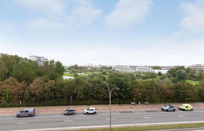 South Facing Apartment With Terrace - Photo 21