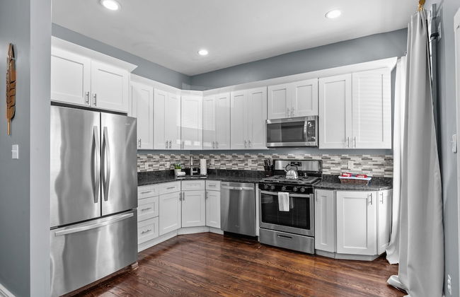 Cozy Shaw Sanctuary | JZ Vacation Rentals - Photo 13