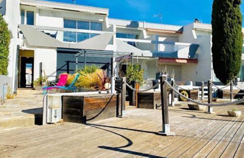 Cap Marina By L'Avenue - Vue XXL - Jacuzzi - Terrasse au bord de l'eau - Plein Sud - 2 chambres - Port Camargue - Foto 2