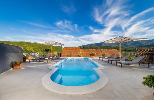 Villa Vito - with heated pool, whirlpool, gym - Foto 1