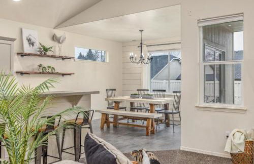 Modern Luxurious 4-bedroom Centrally located home - Foto 38