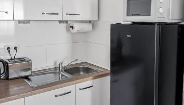 Chic City Apartment, 1BR for 2, Elegant Comfort, City Center - Foto 2