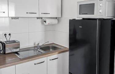 Chic City Apartment, 1BR for 2, Elegant Comfort, City Center - Foto 2