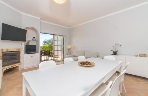Golden Seaside Villa - Acesso Praia e Piscina Incluído - Foto 10