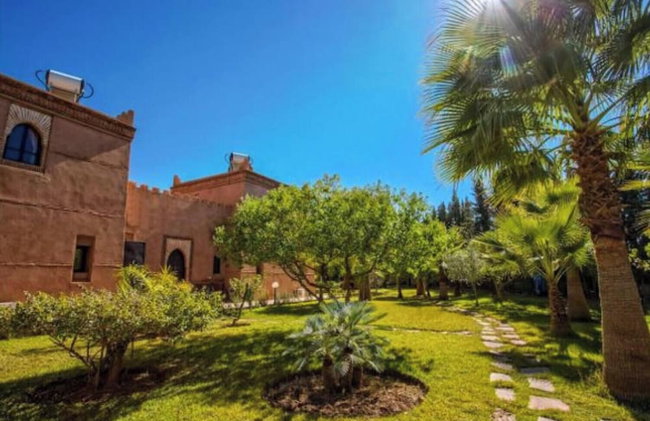 Palace With 2 Villas and 2 Swimming Pools in Sidi Abdellah Ghiat - Foto 9