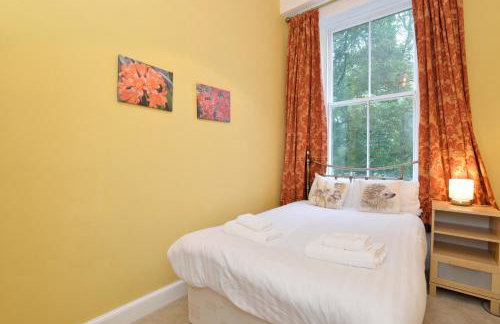 Home by The Meadows, close to City Centre - Foto 16