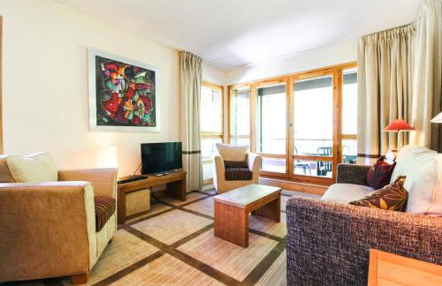 Spacious Family 2-bed, 2-bath with parking, private piste - Foto 14