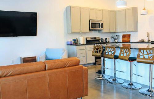 The Lawrencian Loft -2BD king & Queen beds, 2 BA - Foto 50