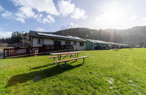 Elk Meadow Cabins 19A Johnny Redwood Suite - Photo 2