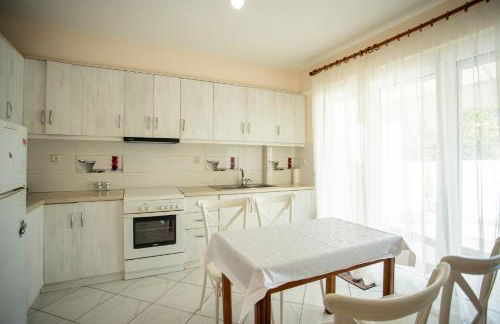 Polichnitos Paradise Stay - Photo 15