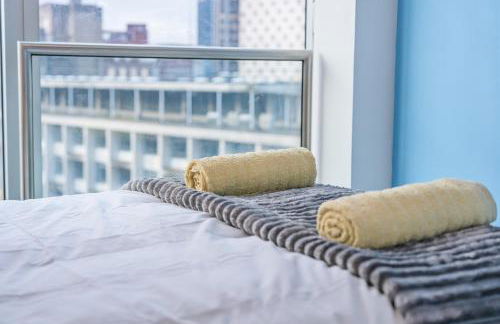 #79 World Famous Rotunda Skyline Views - Near Victoria Square - Sleeps 6 - " Perfect for contractors and Families" - Foto 2