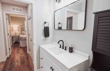 The Refuge on 5th - Pets , Patio & Firepit - Photo 37