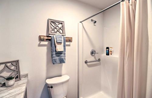 Riverfront Heaven on the White with Covered Patio! - Foto 15