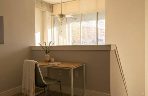 Boulevard Stays Midtown 30ft Ceilings 1BR 01 - Foto 21