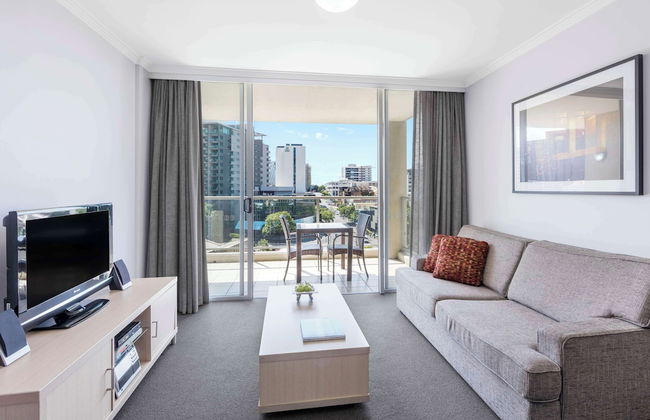 Oaks Brisbane Lexicon Suites - Photo 15