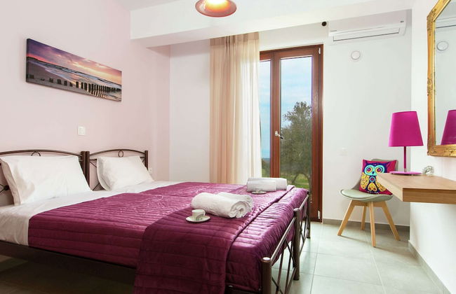 Villa in Arkadi With Pool Near the Sea - Photo 5