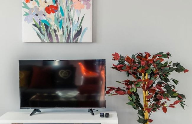 Modern 3BR House Steps to the Beach - Photo 8