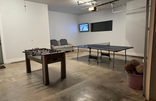 Upscale Modern Hill Country Home! Has it ALL! - Foto 77