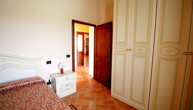 Farmhouse in Asciano With Pool & BBQ - Foto 3, Habitación