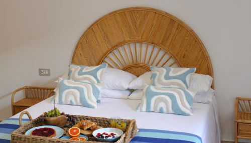 LIGEA APARTMENT - Bright Mediterranean Home with Bali-Inspired Touches - Central Anzio near Sea, Train and Bus Station - Foto 5