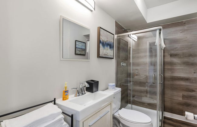 Modern Retreat Near Henry Ford - Foto 72