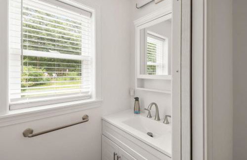 Modern Coastal Retreat on Cottage Road - Foto 12