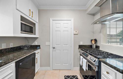 The Queen’s Gambit II - Photo 8