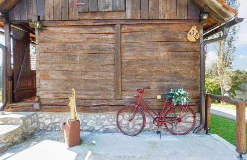 Amazing Home In Netretic - Photo 13