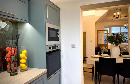 Tudor Hot Tub Family House - Foto 27