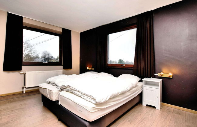 Unique Holiday Home with Pool near Park & Ski Area - Photo 5