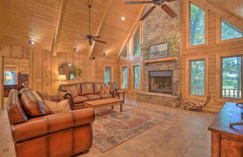 Country Cabin with Wraparound Deck and Views! - Foto 4