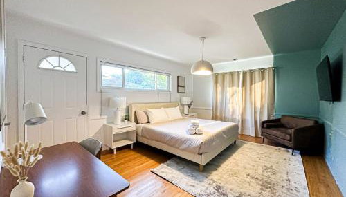 6BR Pool Escape for Friends and Family - LOU1 - BUR - Foto 3