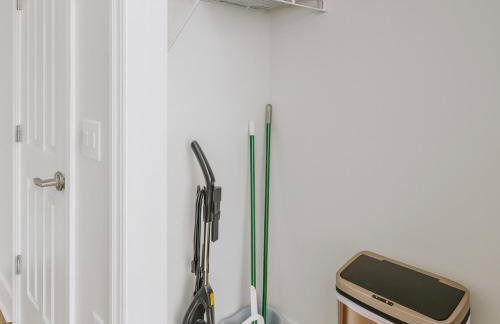 Luxury 2BR Condo Steps from UAB Campus 5a - Photo 31