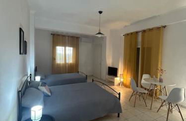 Muses_Calliope, Chios - Foto 1