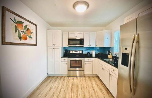 Secret Serenity! Roomy! Pool! 5 min from Beach! - Photo 21