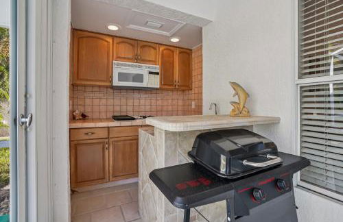 Relaxed Tropical NAPLES Retreat 5 mi to Beach home - Photo 23