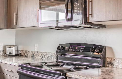 Bringham's Mill Apartments Perfect for Groups Full Kitchen Gym and Free Parking - Photo 45